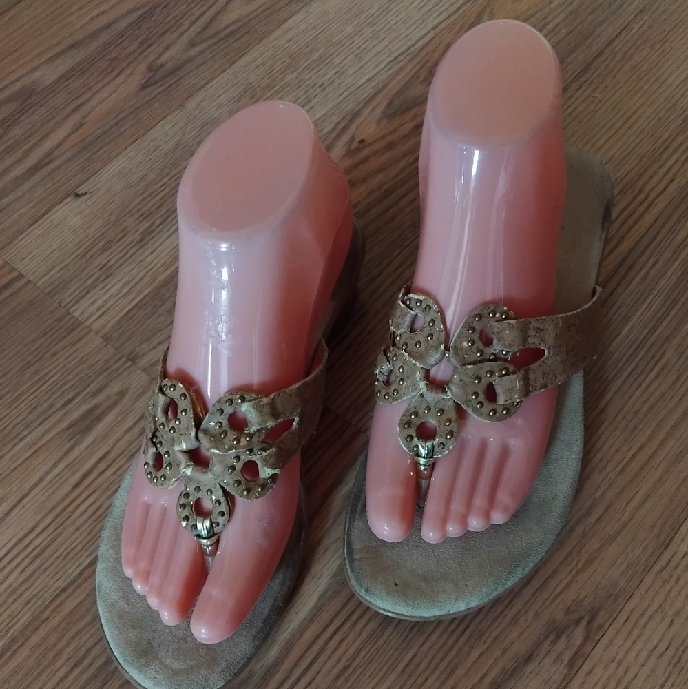 Thong wedge sandals